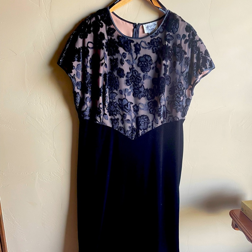Vintage 1999 Black Velvet Full Length Dress Size 20 W